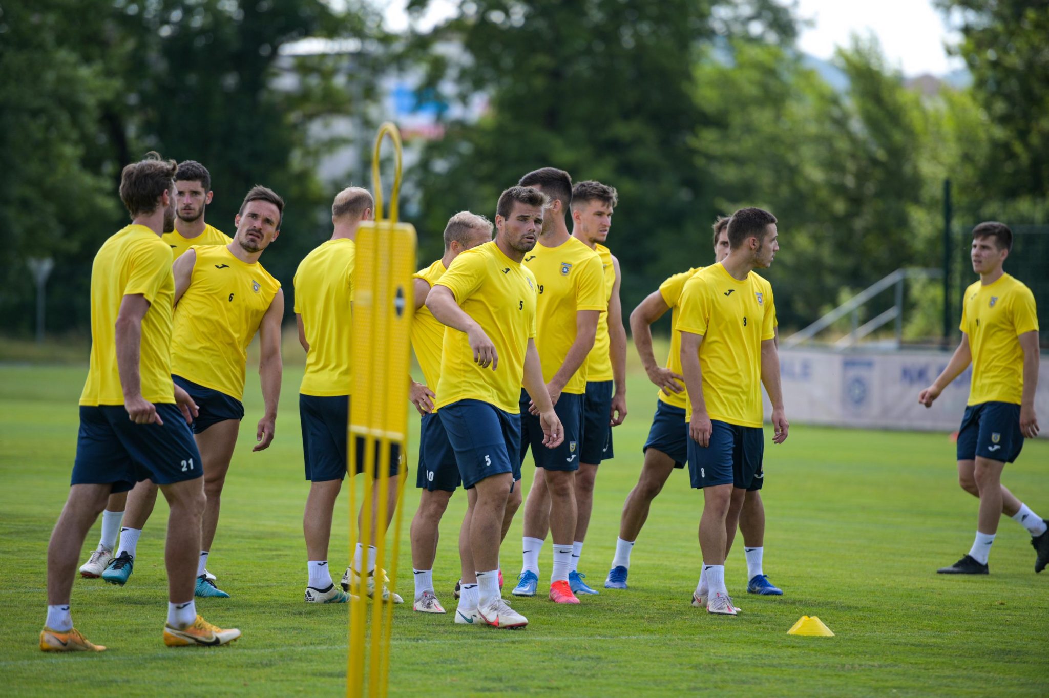 Prva Slovenska Nogometna Liga - Sportklub