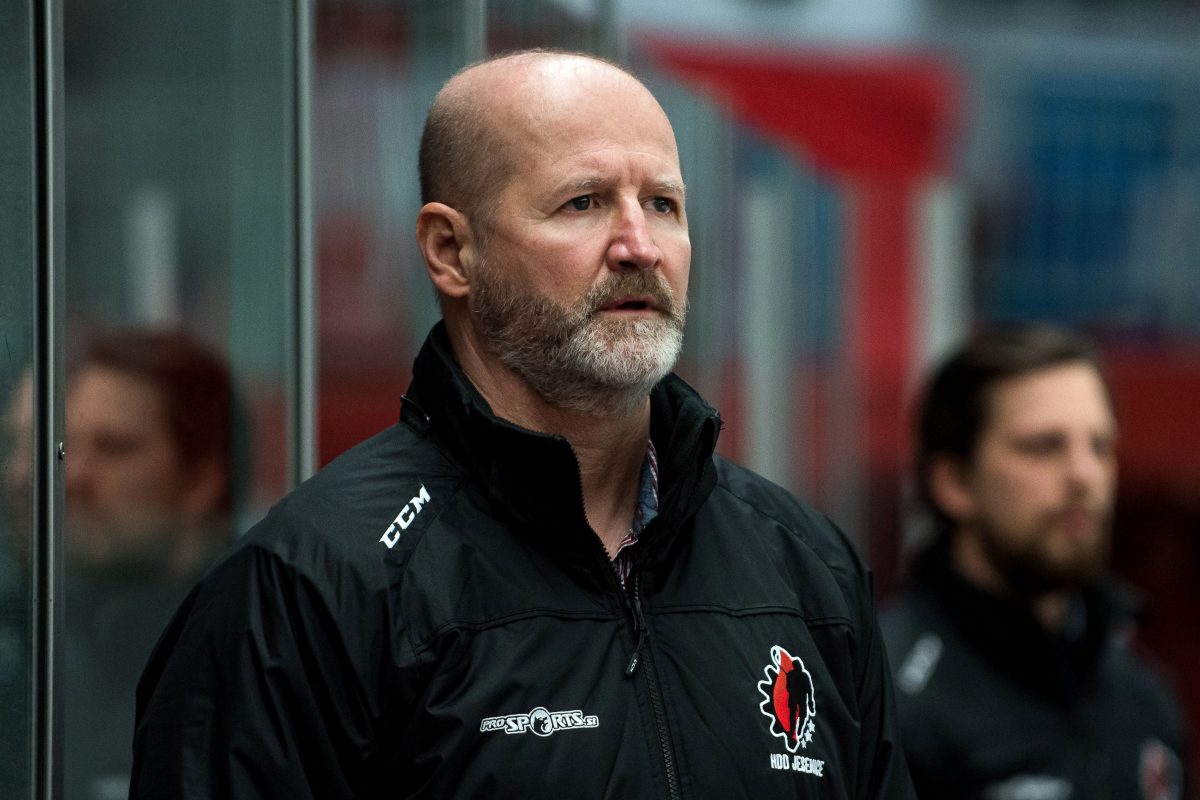 Presenečenje na Jesenicah, trener pomahal v slovo