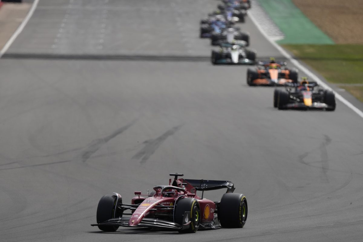 Ferrari izkoristil težave serijskega zmagovalca