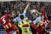 Deja vu: Rdeč karton in obramba v stilu Luisa Suareza
