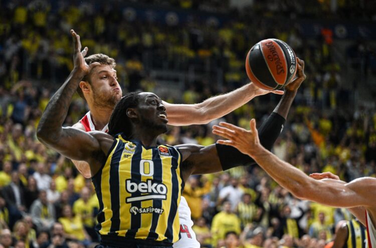 Fenerbahce Beko v Olympiakos - Turkish Airlines EuroLeague