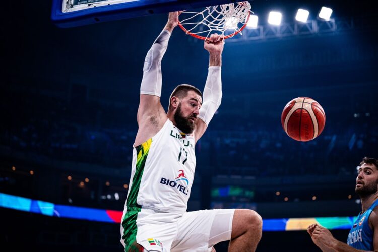 Jonas Valanciunas