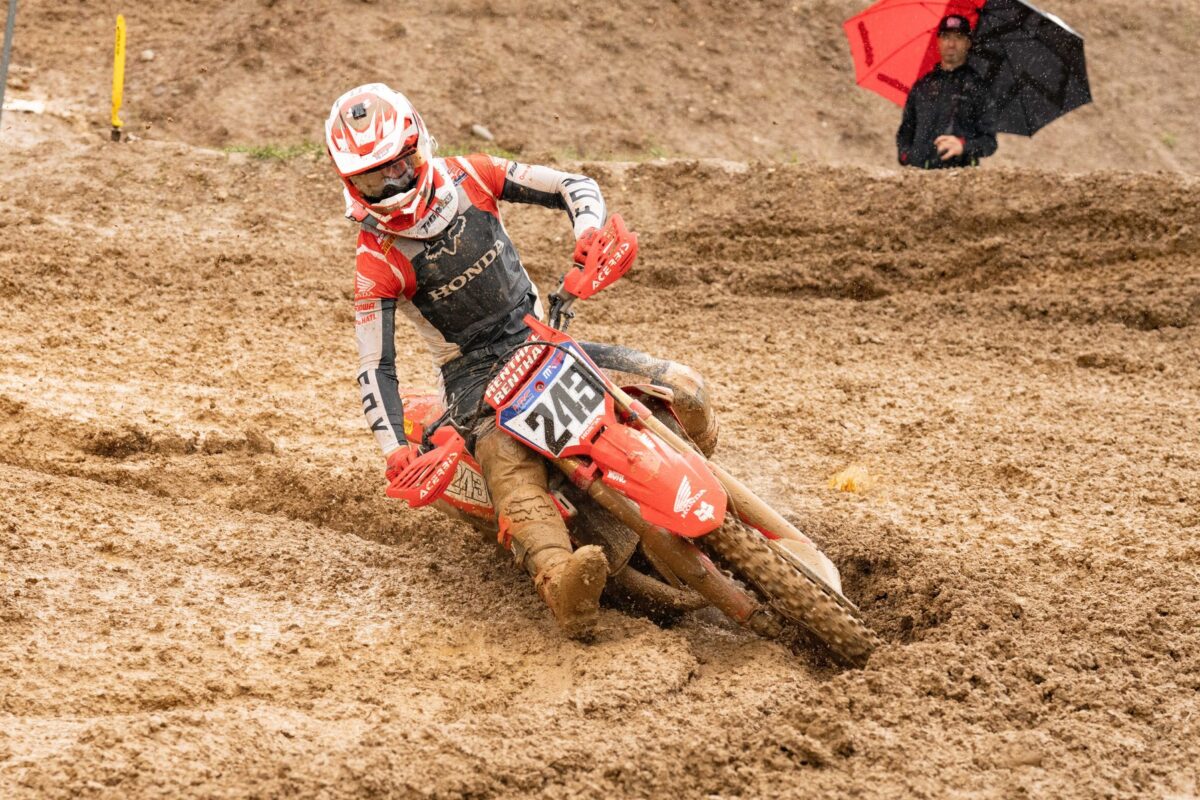 Gajser de Portugal como o motociclista líder no WC