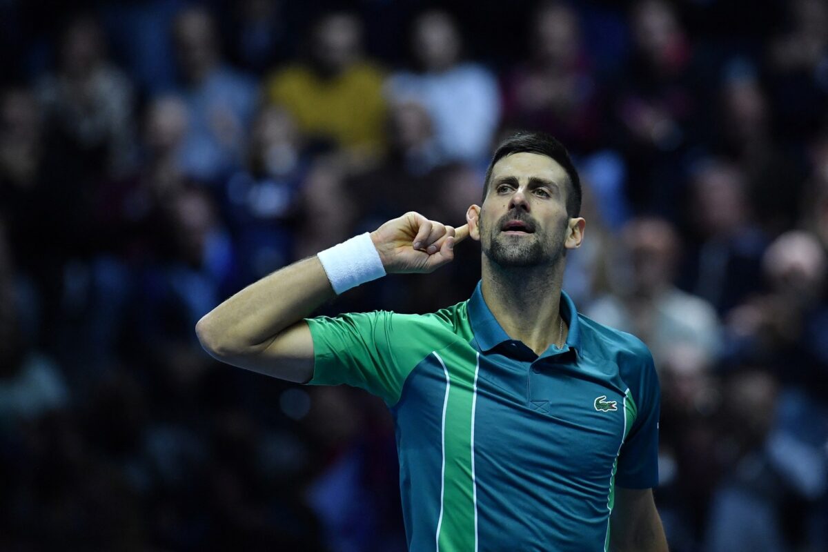 Djokovic ha iniziato la difesa del titolo a Torino, Sinner ha deliziato i locali (VIDEO)