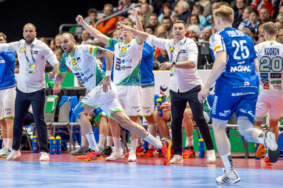 Zormanova Slovenija tik pred EP zaprla usta kritikom