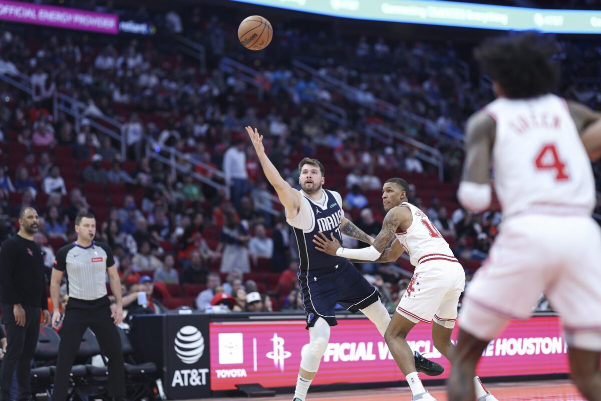 Takšne mete lahko zadeva le Luka Dončić (VIDEO)