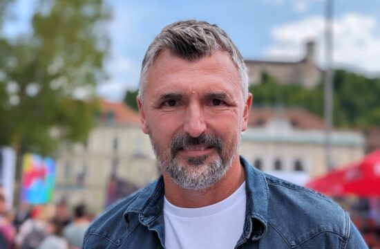 Ostaja Đokovićev navijač, Sloveniji želi boljše čase