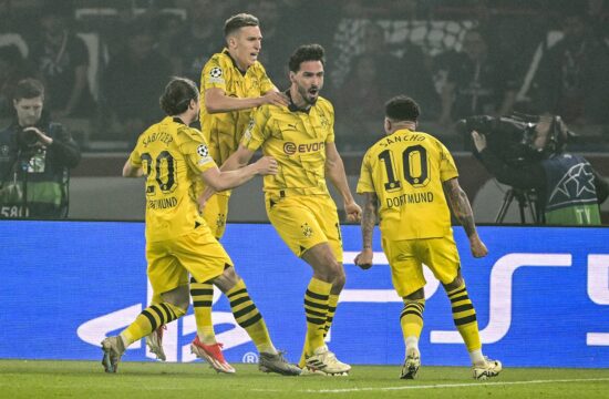 Borussia Dortmund preživela nalete Parižanov in se uvrstila v finale