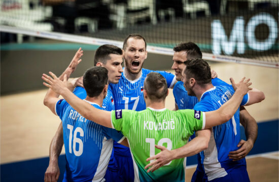 Slovenci odločno v boj za polfinale