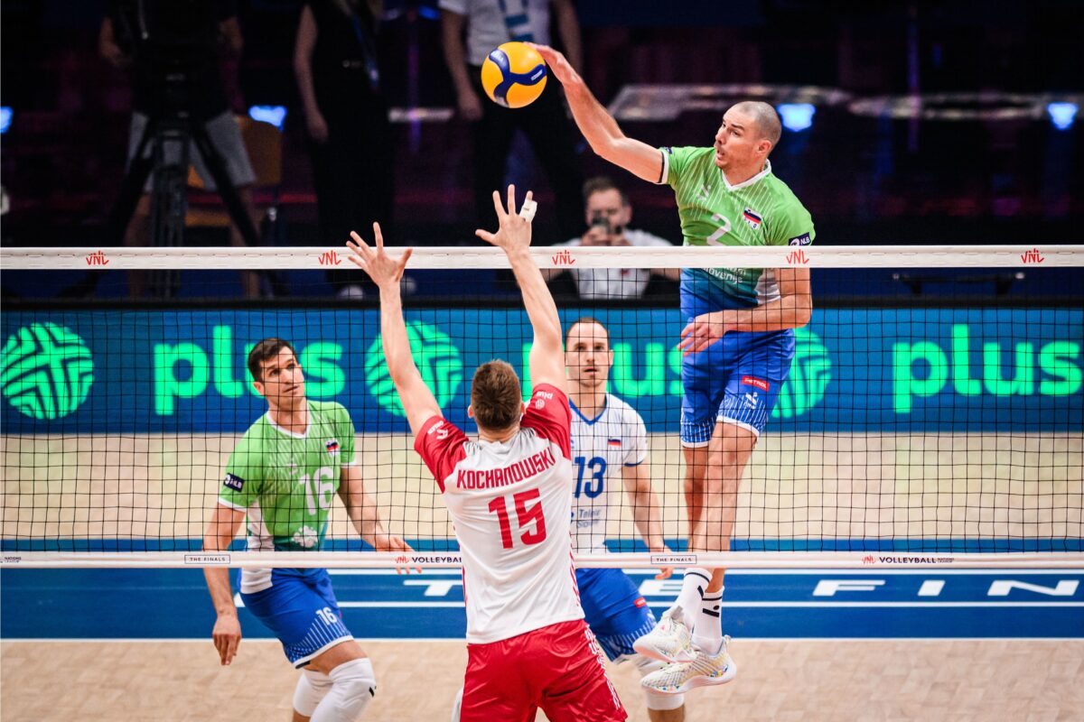 V živo na Sportklubu: Slovence čaka velika Poljska
