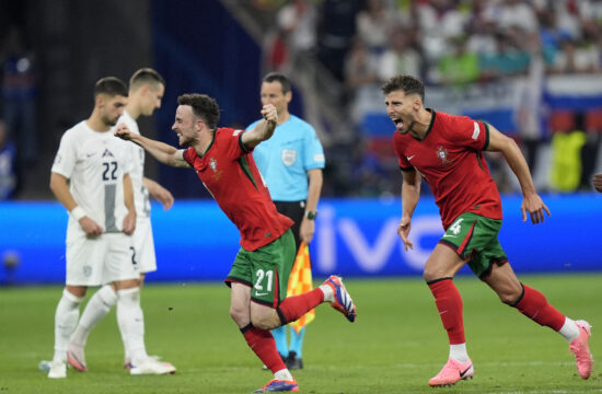 Konec slovenskih sanj, Portugalska slavila šele po enajstmetrovkah (VIDEO)