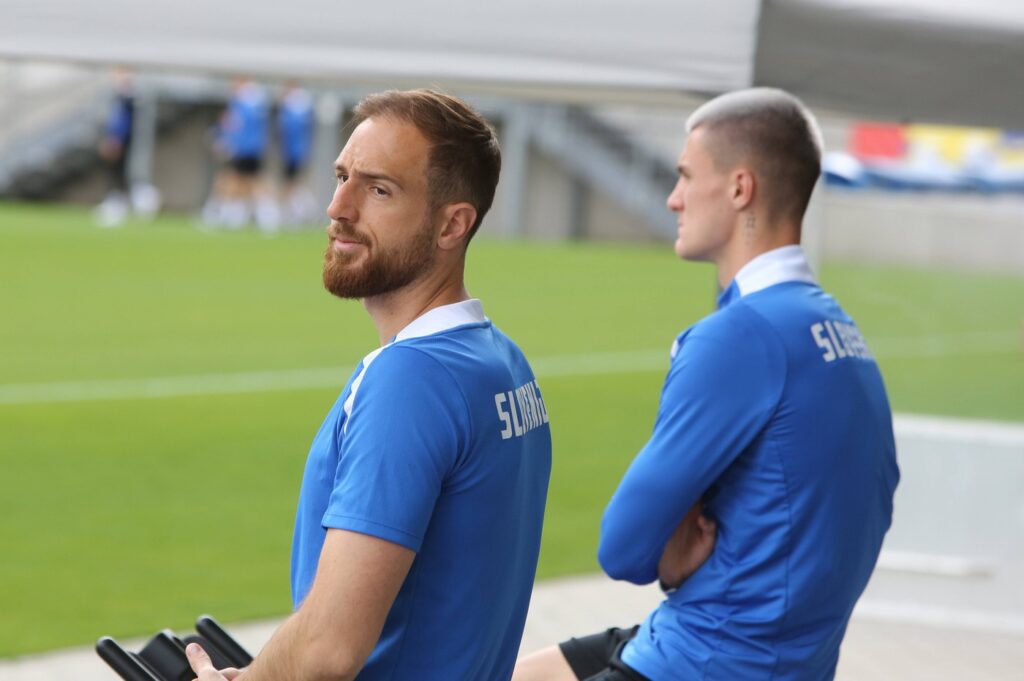 Euro 2024, Slowenische Nationalmannschaft, Base Camp in Wuppertal, 17.06.2024 - Jan Oblak und Benjamin Sesko ( Slowenien