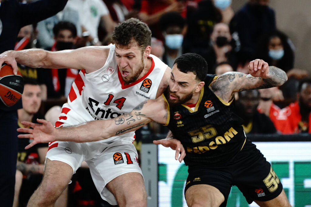 Mike James (AS Monaco) - Sasha Vezenkov (Olympiakos Piraeus) BASKETBALL : Monaco vs Olympiakos - Euroleague - Playoff -