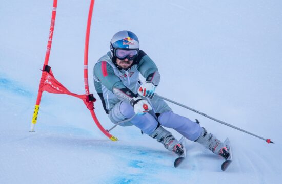 Hirscher ni prišel, Odermatt ga že zbada