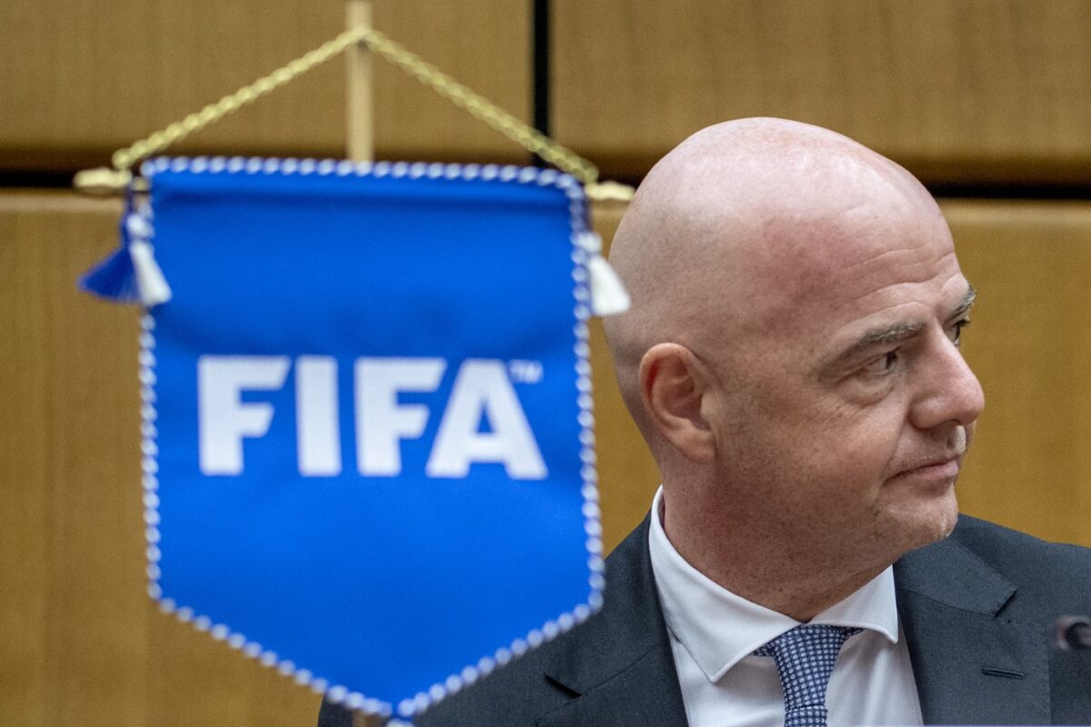 Fifa se drži za glavo: “Noro in težko predstavljivo”