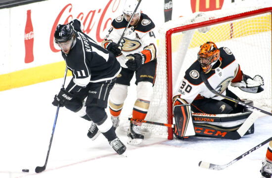 (SP)U.S.-LOS ANGELES-NHL-KINGS-DUCKS