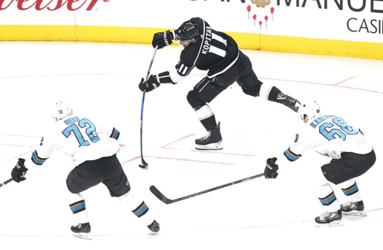 (SP)U.S.-LOS ANGELES-NHL-SAN JOSE SHARKS-KINGS