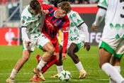 Paul Wanner (FC Heidenheim, #10) im Dribbling, GER, 1. FC Heidenheim vs. NK Olimpija Ljubljana, Fussball, UEFA Conference League, Spielzeit 2024/2025, 03.10.2024,Foto: EIBNER/Michael Schmidt