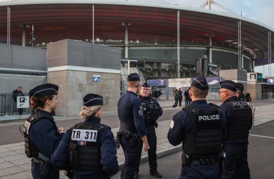 Francozi pred tekmo z Izraelom stadion spremenili v utrdbo