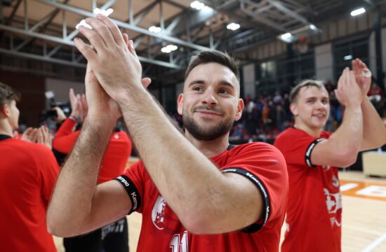 Slovanu derbi kroga, slavila tudi Trimo in Celje (VIDEO)