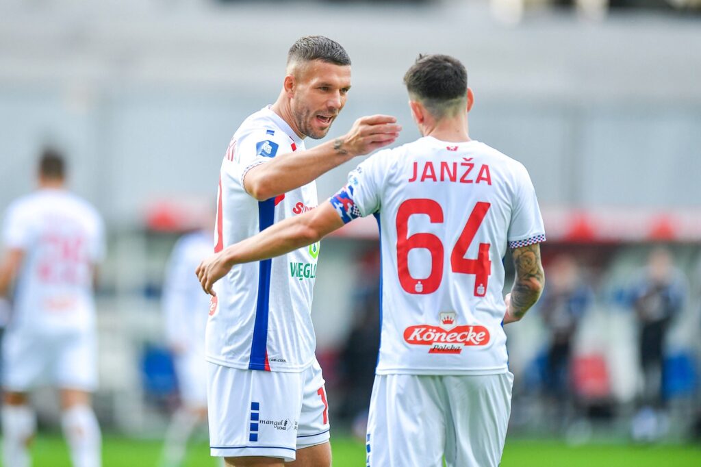 2024.10.20 Zabrze Pilka nozna PKO BP Ekstraklasa Sezon 2024/2025 Gornik Zabrze - Stal Mielec N/z Lukas Podolski, Erik Ja