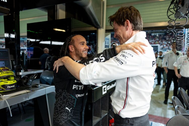 Lewis Hamilton, Toto Wolff