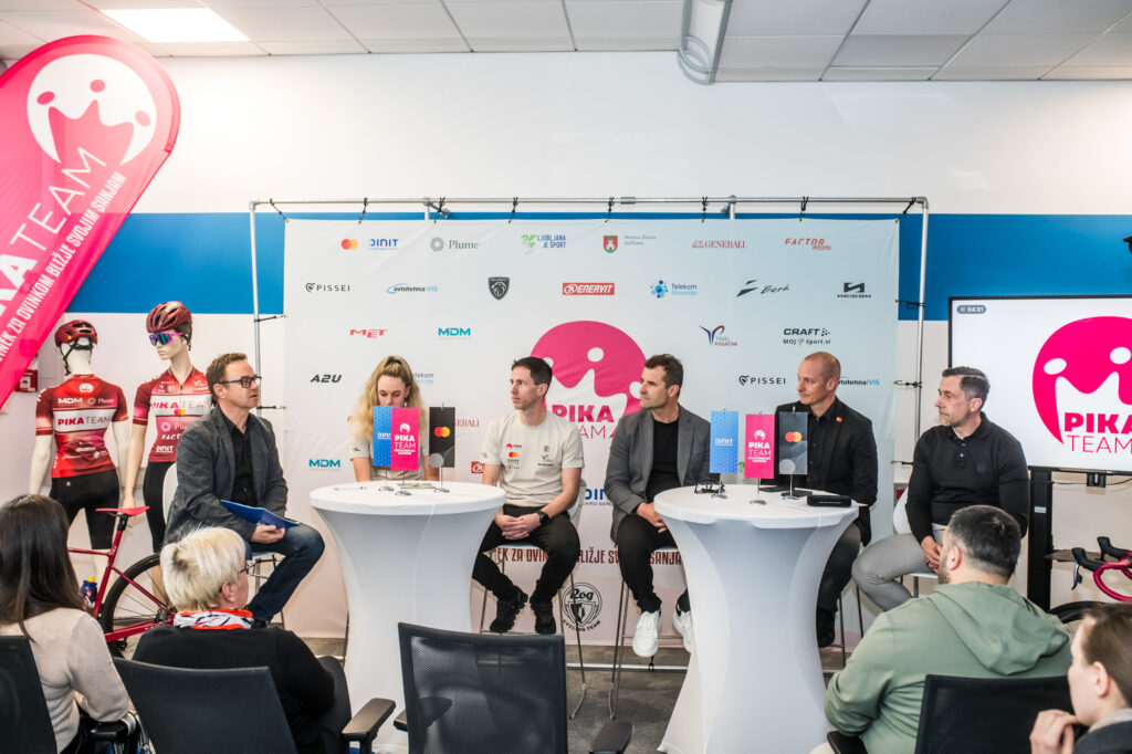 Pika novinarska konferenca