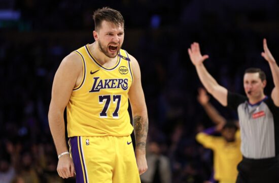 LA Lakers – Phoenix: Luka Dončić se vrača