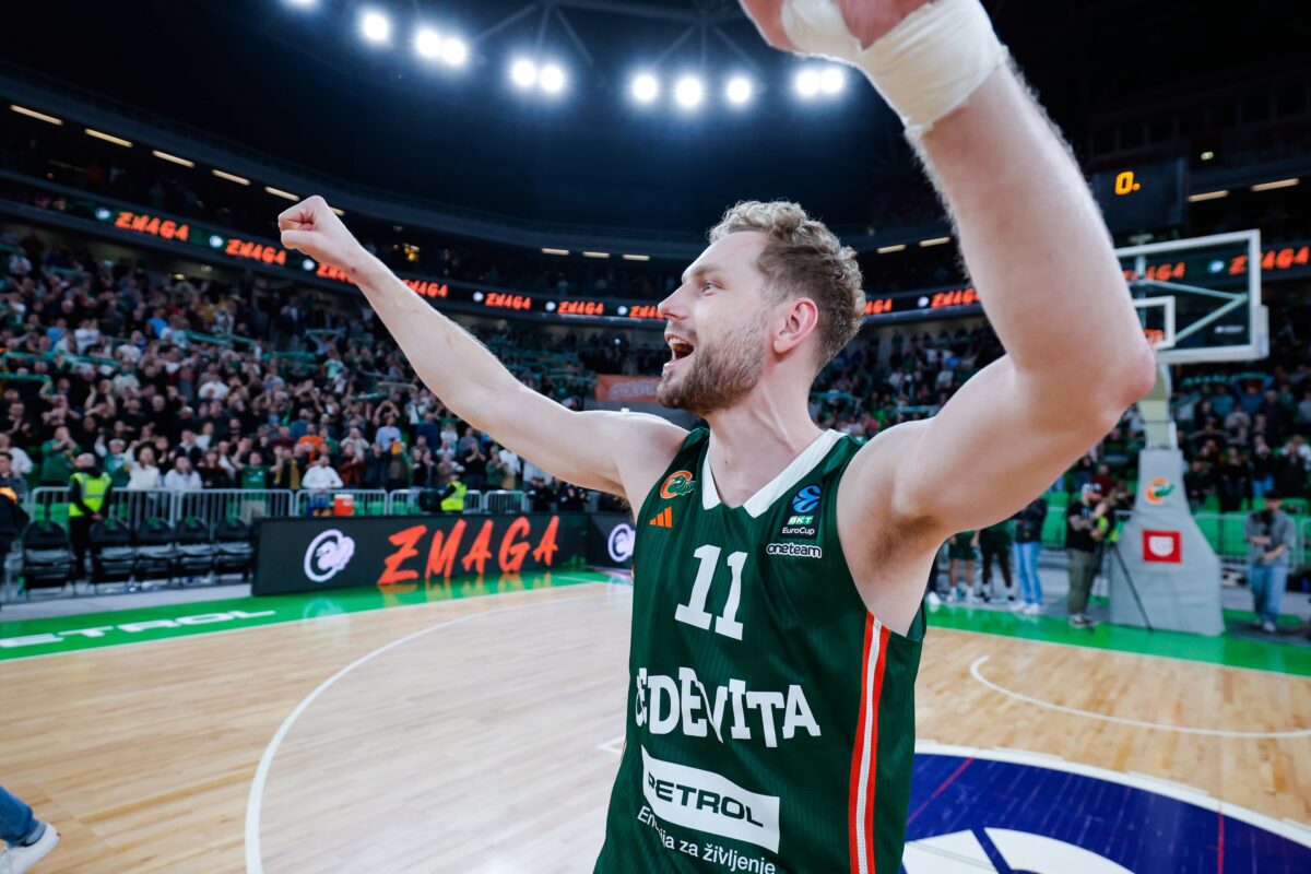 Kapetanov zadnji ples v spremenjeni Olimpiji