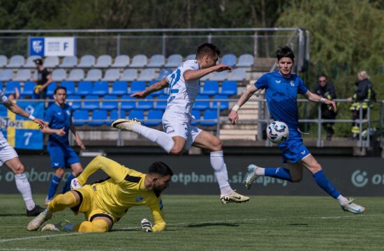 PLT: Koper s petardo iz Lendave, derbi v Celju (VIDEO)