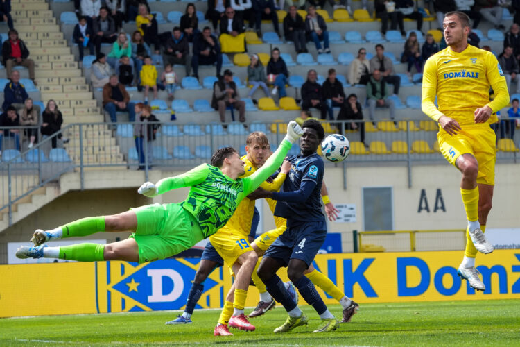 Prva liga Telemach 2024/2025 football match between Domzale and Bravo