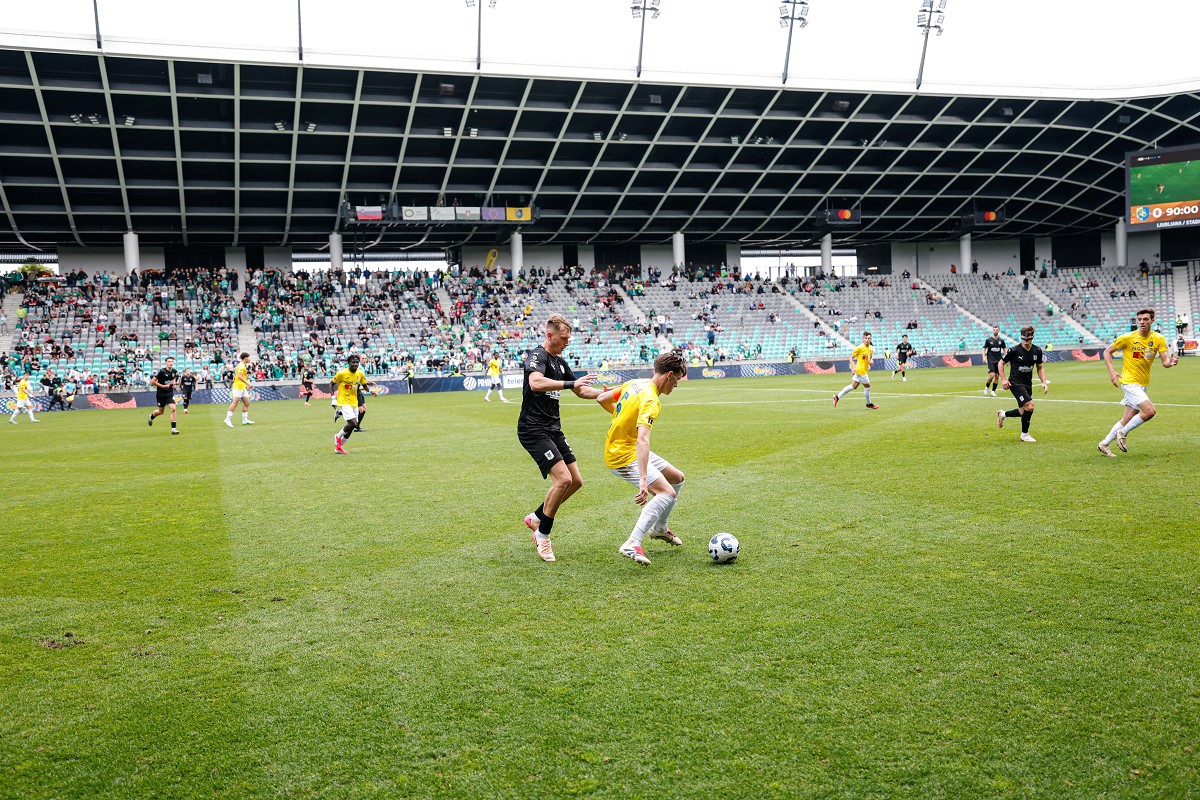 V Stožicah danes bitka za ljubljanski primat