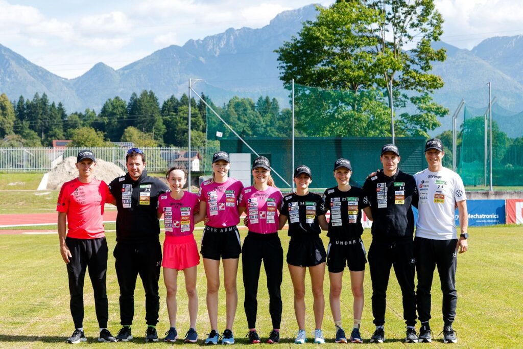 slovenska ženska reprezentanca v smučarskih skokih