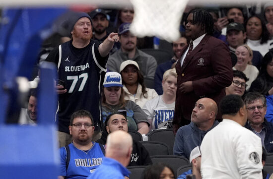 Kings Mavericks Basketball