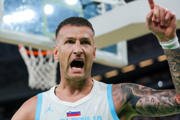 V Turčiji blesti Omić, navdušujejo tudi mladi