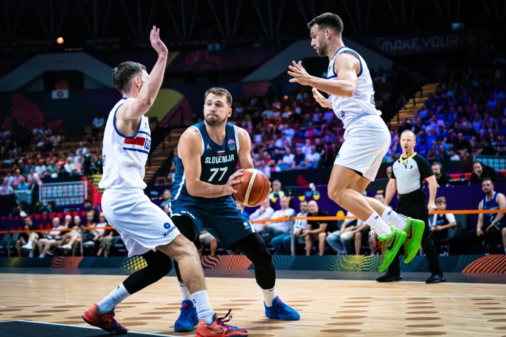 Luka Dončić; Islandija - Slovenija