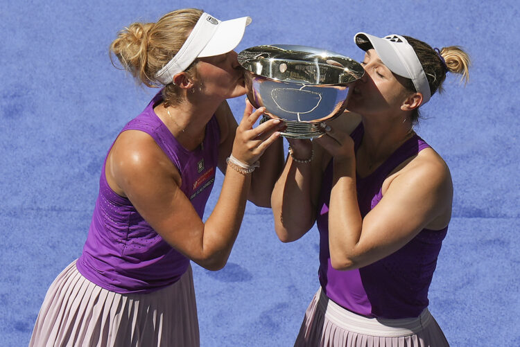 Erin Routliffe, Gabriela Dabrowski