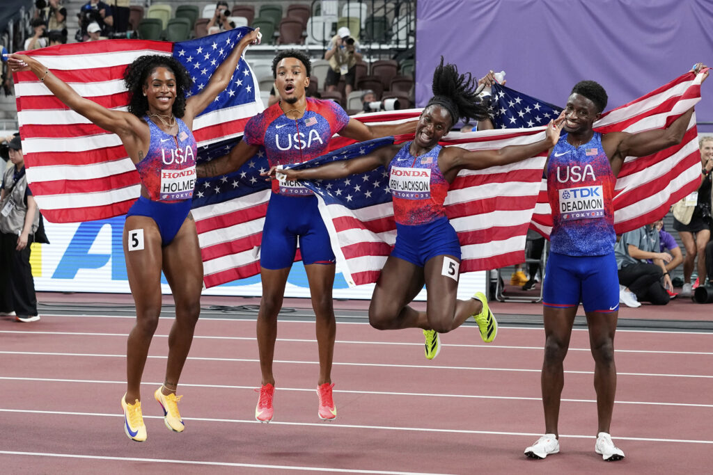 ZDA 4x400 m, Alexis Holmes, Jenoah McKiver, Lynn Irby-Jackson, Bryce Deadmon