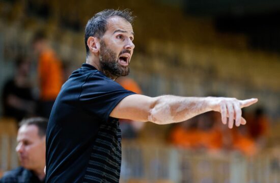 Ljubljančani nemočni v Beogradu