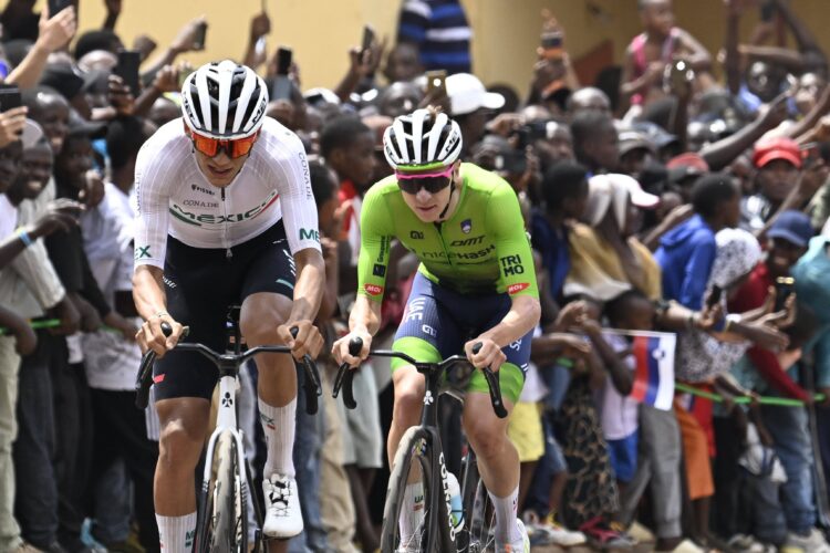 Isaac del Toro, Tadej Pogačar