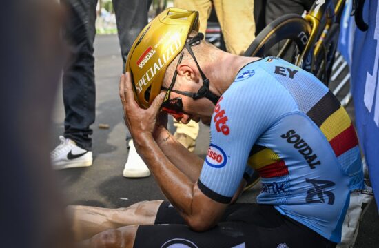 Tudi tekmec ne verjame Remcovim besedam