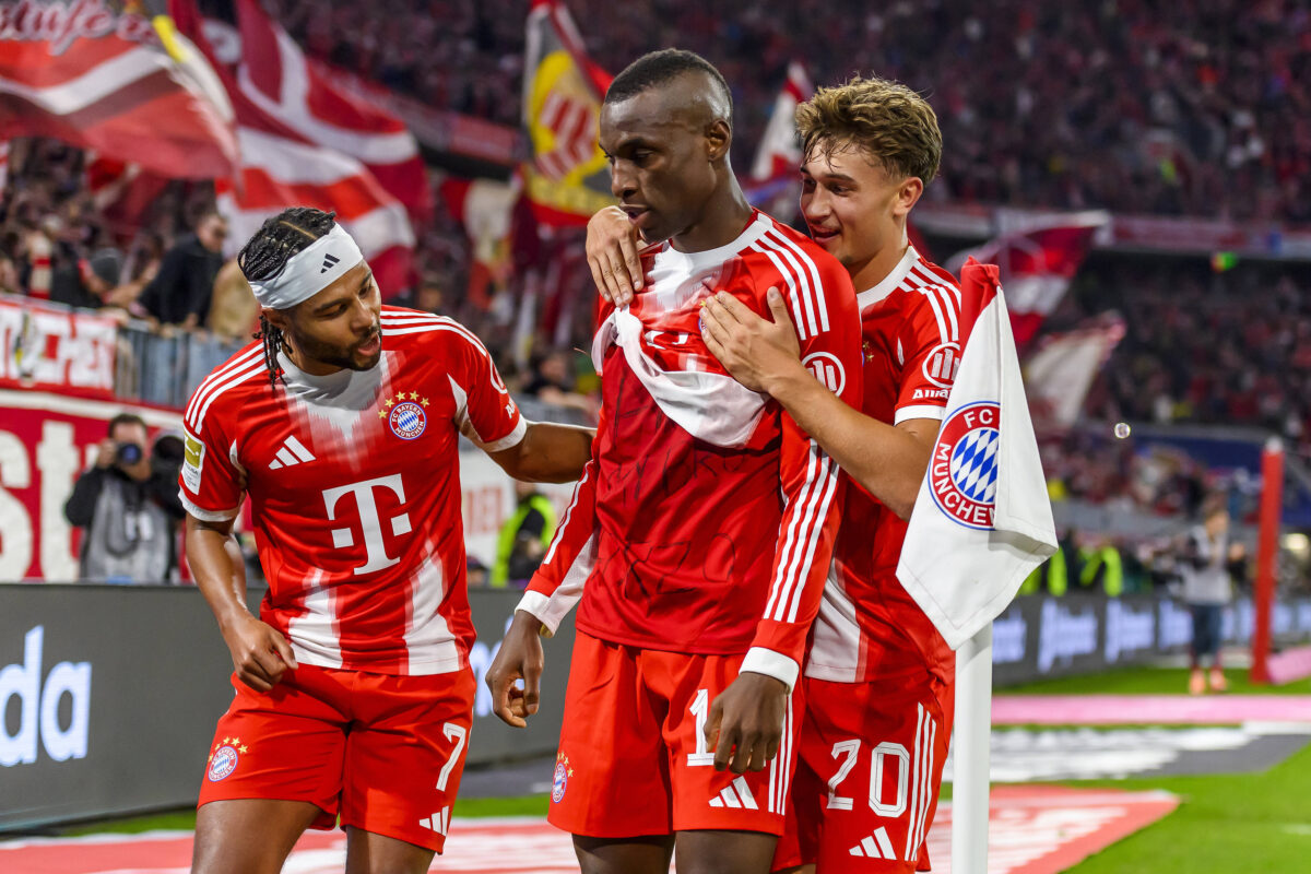 Bayern po učinkovitem prvem polčasu do zmage proti Bayerju