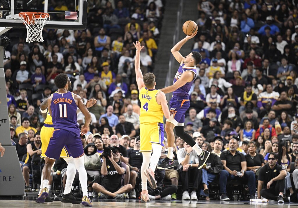 NBA: Preseason-Phoenix Suns at Los Angeles Lakers