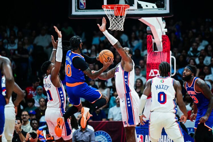 Knicks 76ers abu dabi