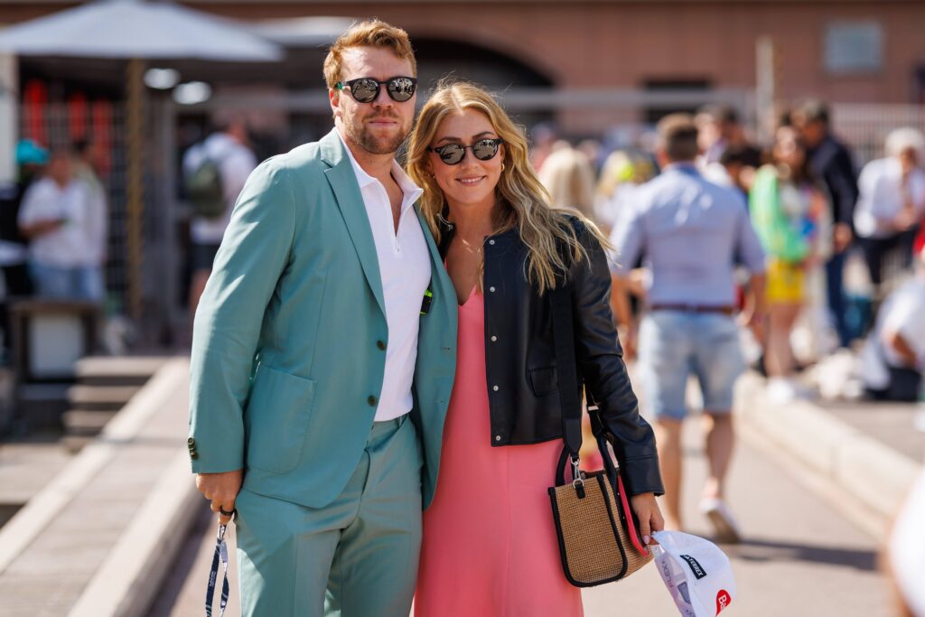 Mikaela Shiffrin mit Aleksander Aamodt Kilde, Grosser Preis von Monaco, Motorsport, Formel 1, Saison 2023, 26.05.2024 Gr