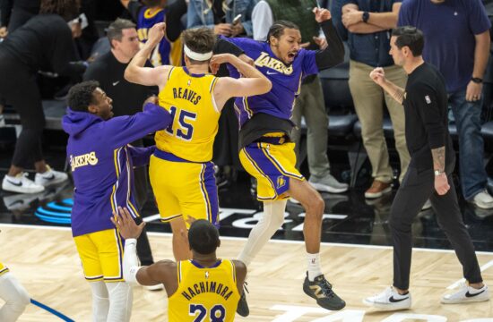 Oslabljeni Lakers do dramatične zmage ob zvoku sirene (VIDEO)