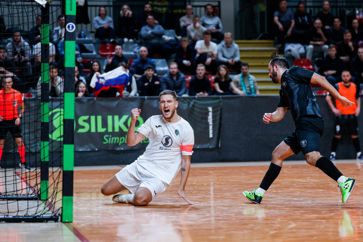 Vrhničani po zmagi ostajajo v igri za napredovanje