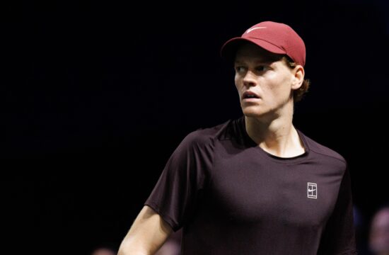 Sinner le še zmago oddaljen od prvega mesta (VIDEO)