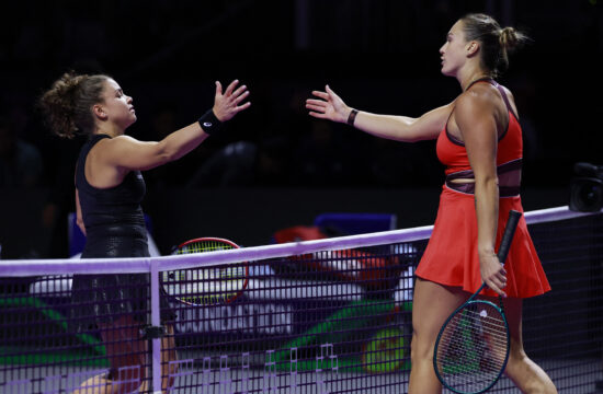 Sabalenka s 500. zmago odprla sezonski finale