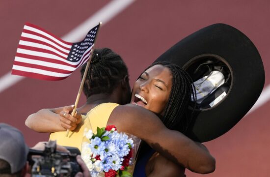 Seznam najboljših dviguje prah. “Kje pa sta onidve?!”